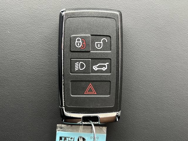 Used 2026 Jaguar F-PACE SVR AWD/4WD image 26