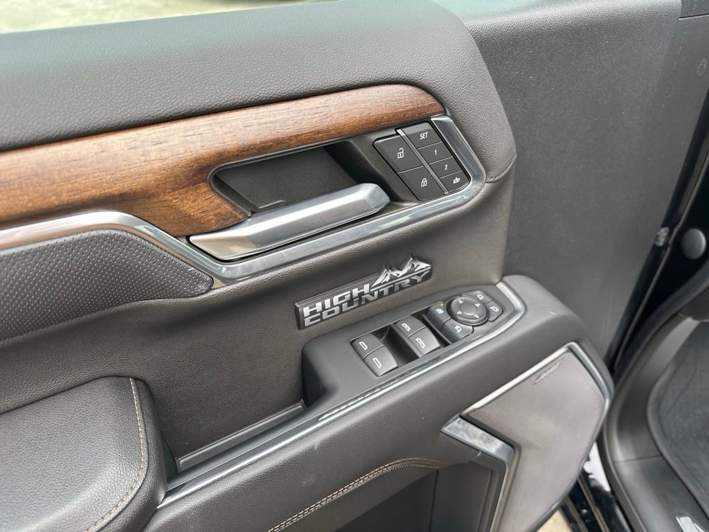 Used 2023 Chevrolet Silverado 1500 High Country w/ Z71 Off-Road Package image 22