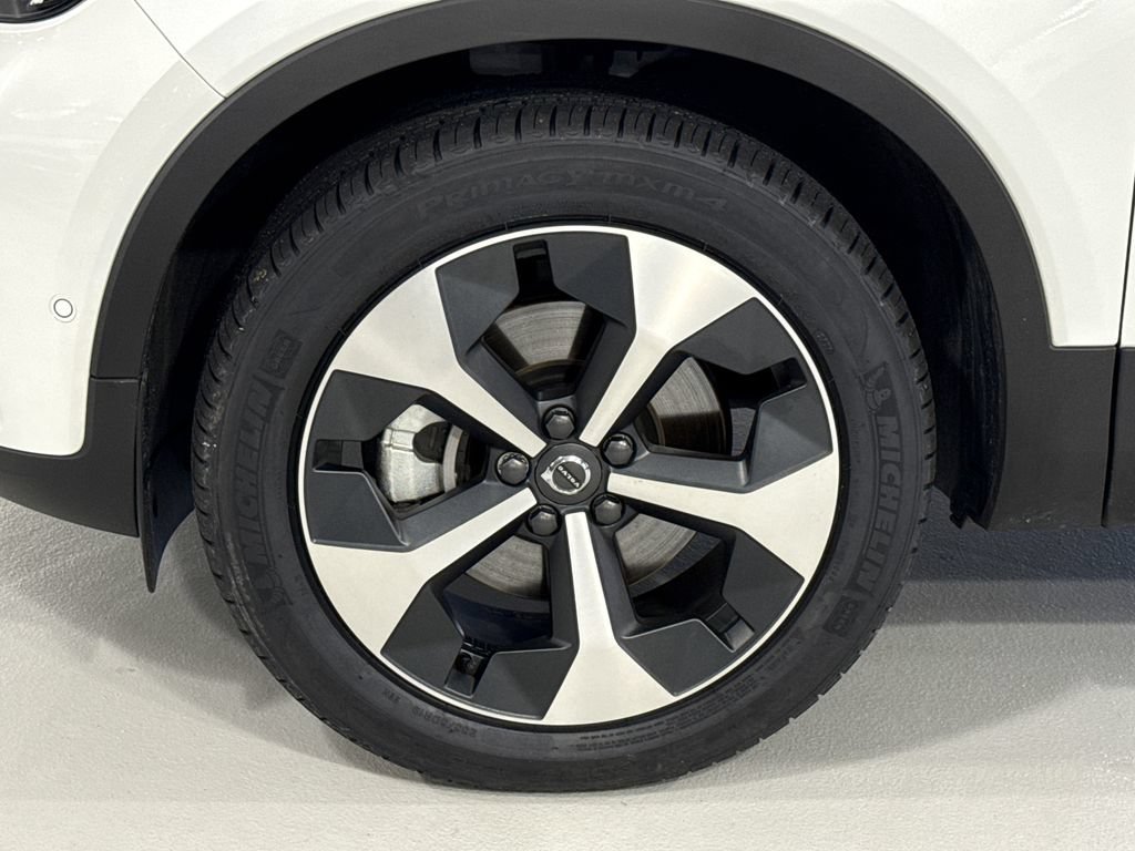 Used 2026 Volvo XC40 B5 Plus w/ Protection Package Premier AWD/4WD image 8