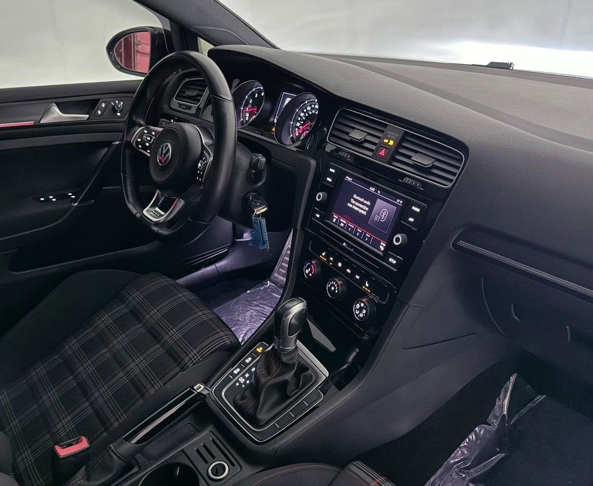 Used 2019 Volkswagen GTI SE FWD image 26