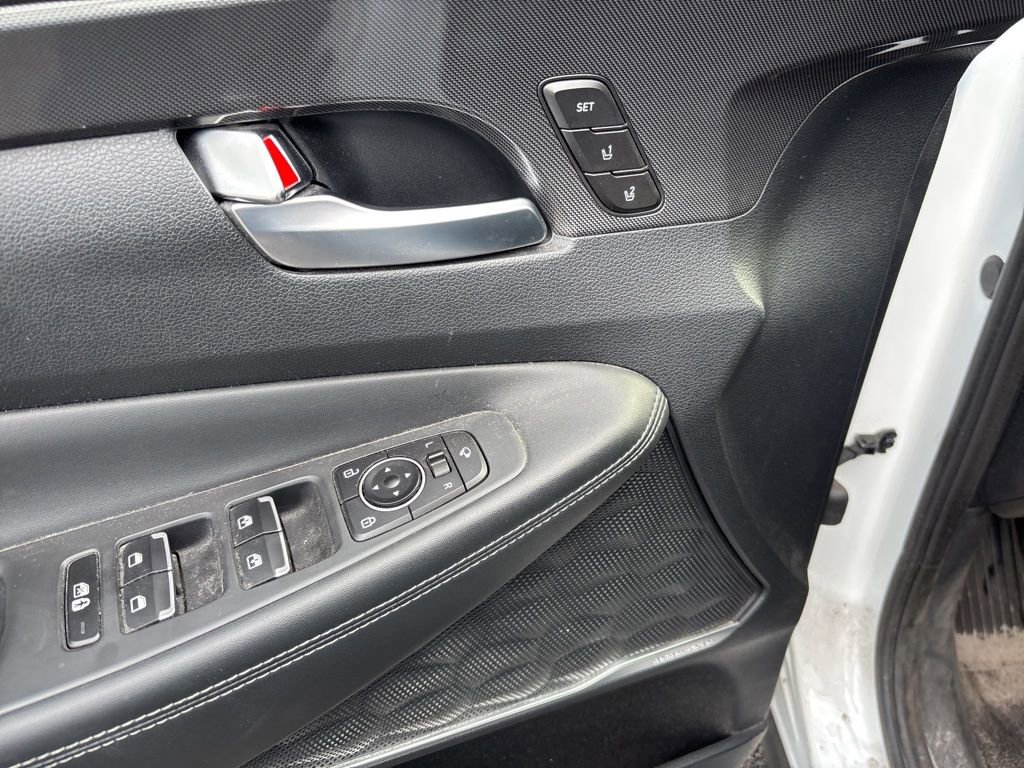 Used 2022 Hyundai Santa Fe Limited image 10