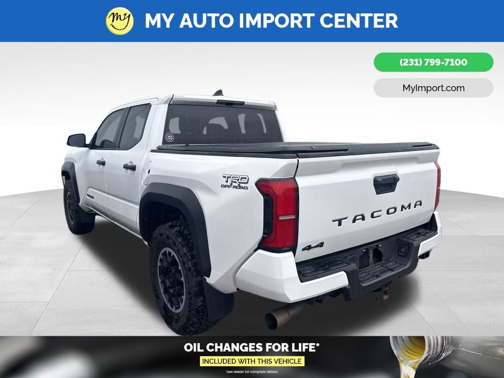 Used 2024 Toyota Tacoma TRD Off-Road image 3