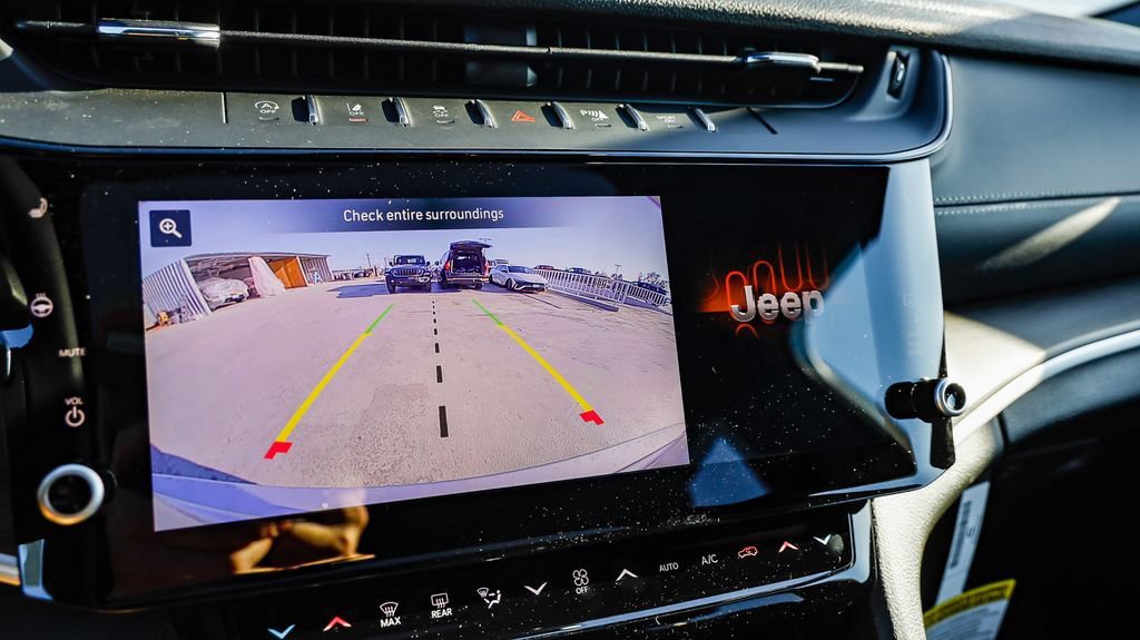 New 2026 Jeep Grand Cherokee Altitude RWD image 29