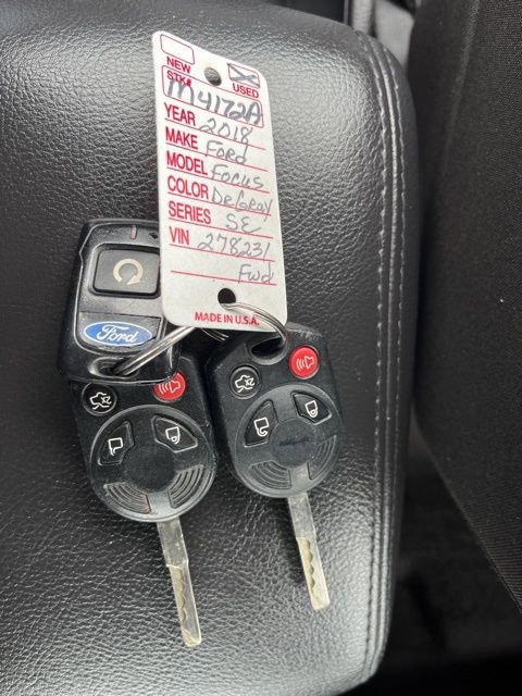 Used 2018 Ford Focus SE w/ SE Appearance Package FWD image 47