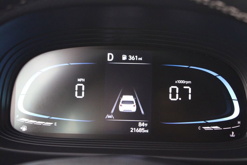 Used 2023 Hyundai Venue SEL image 33