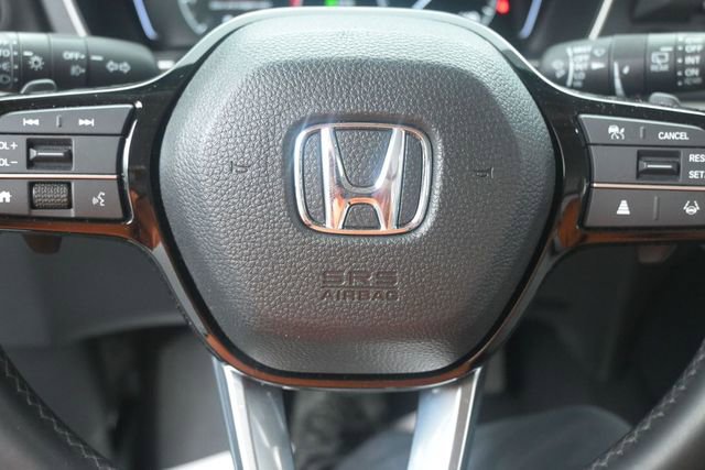 Used 2025 Honda Pilot Touring image 10