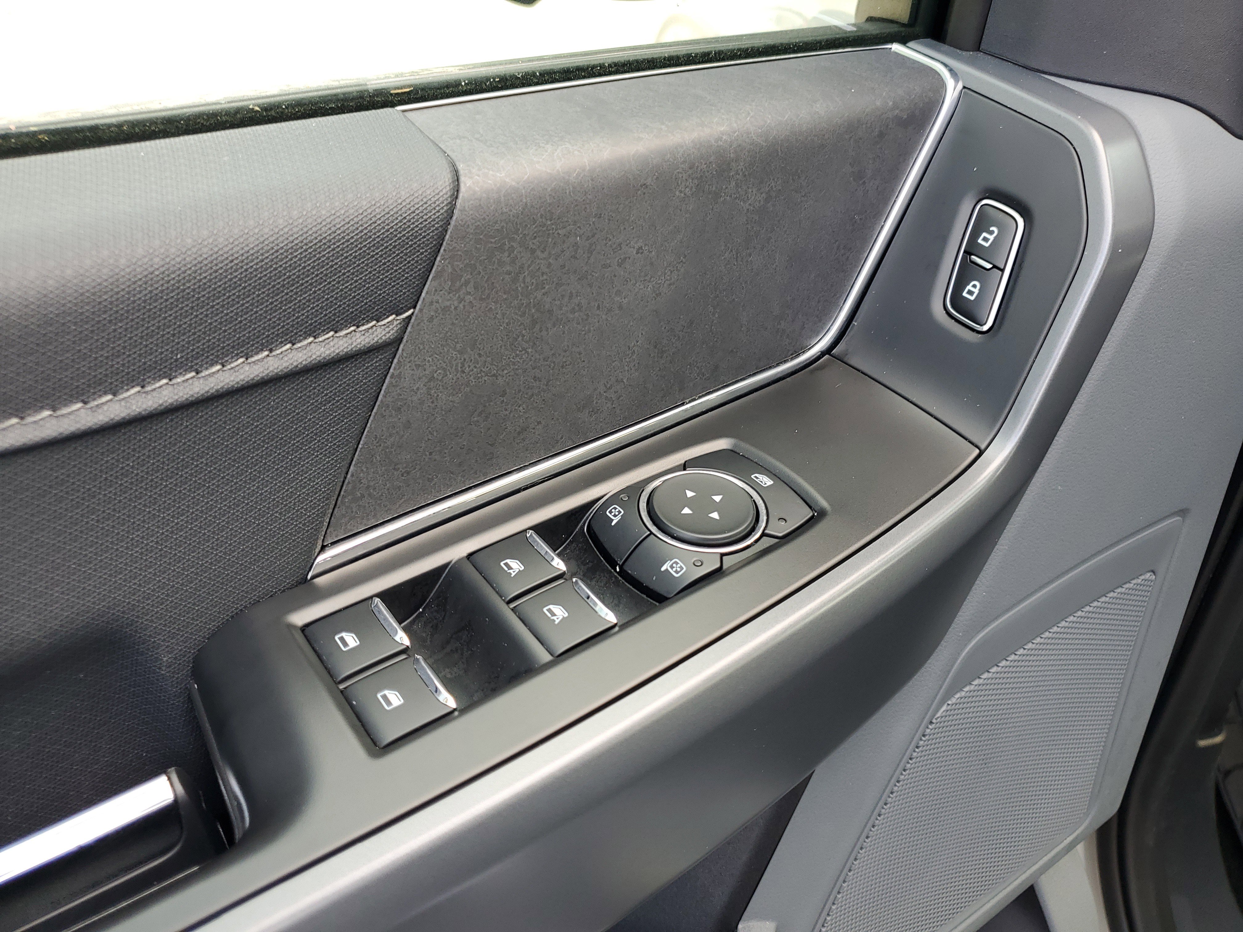 Used 2024 Ford F150 XLT w/ Equipment Group 302A MID image 17