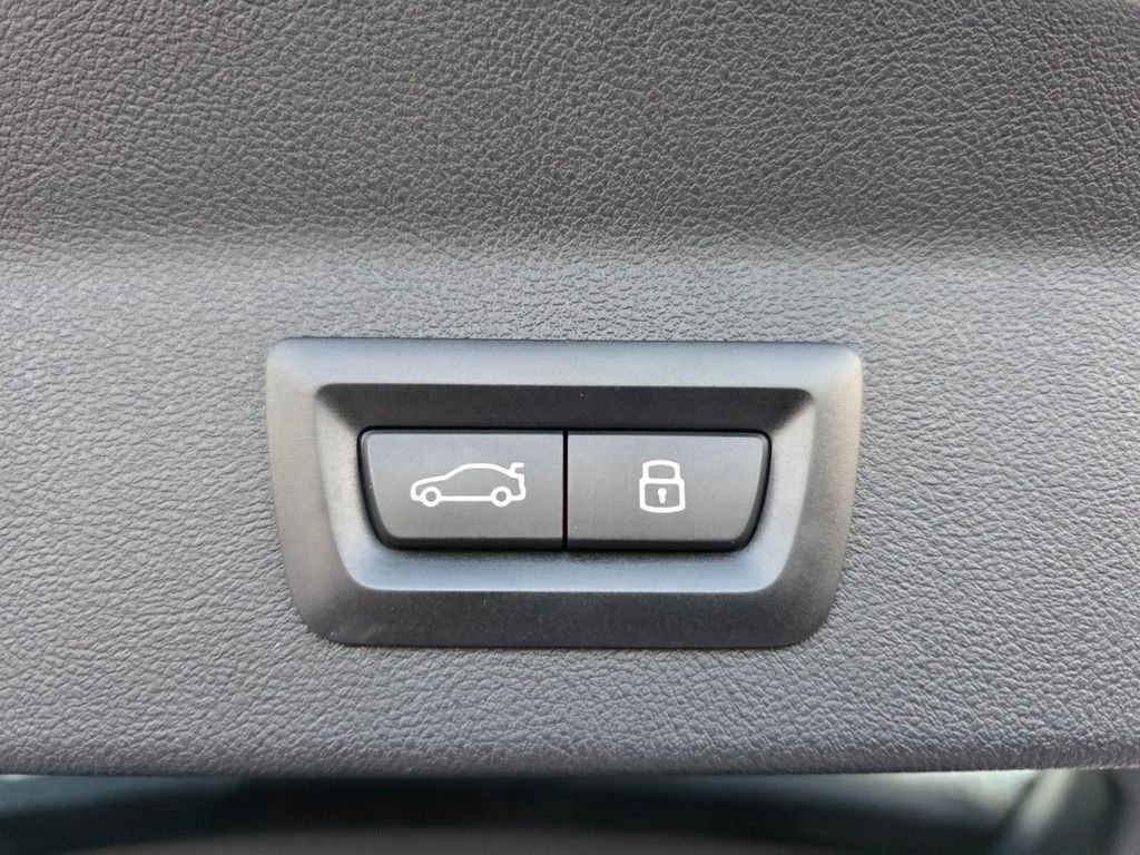 Used 2024 BMW X3 M40i image 17