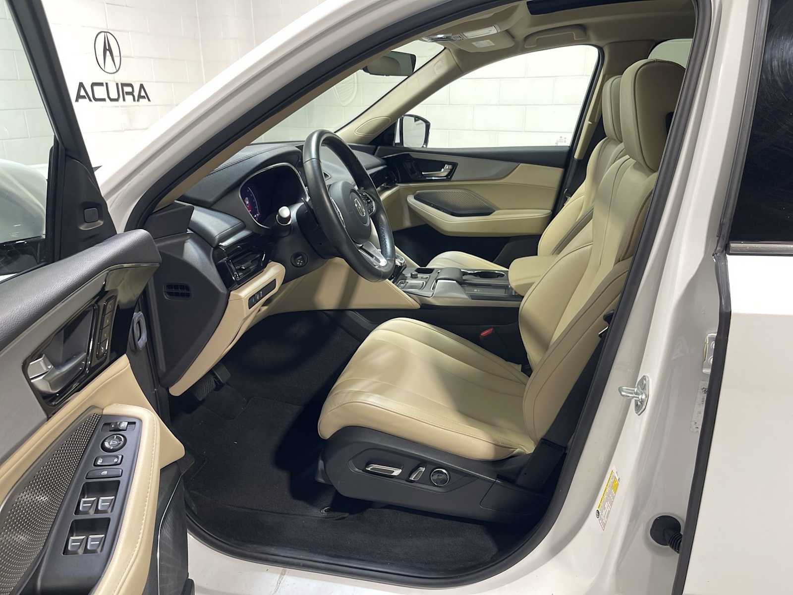 Certified 2024 Acura MDX SH-AWD image 2