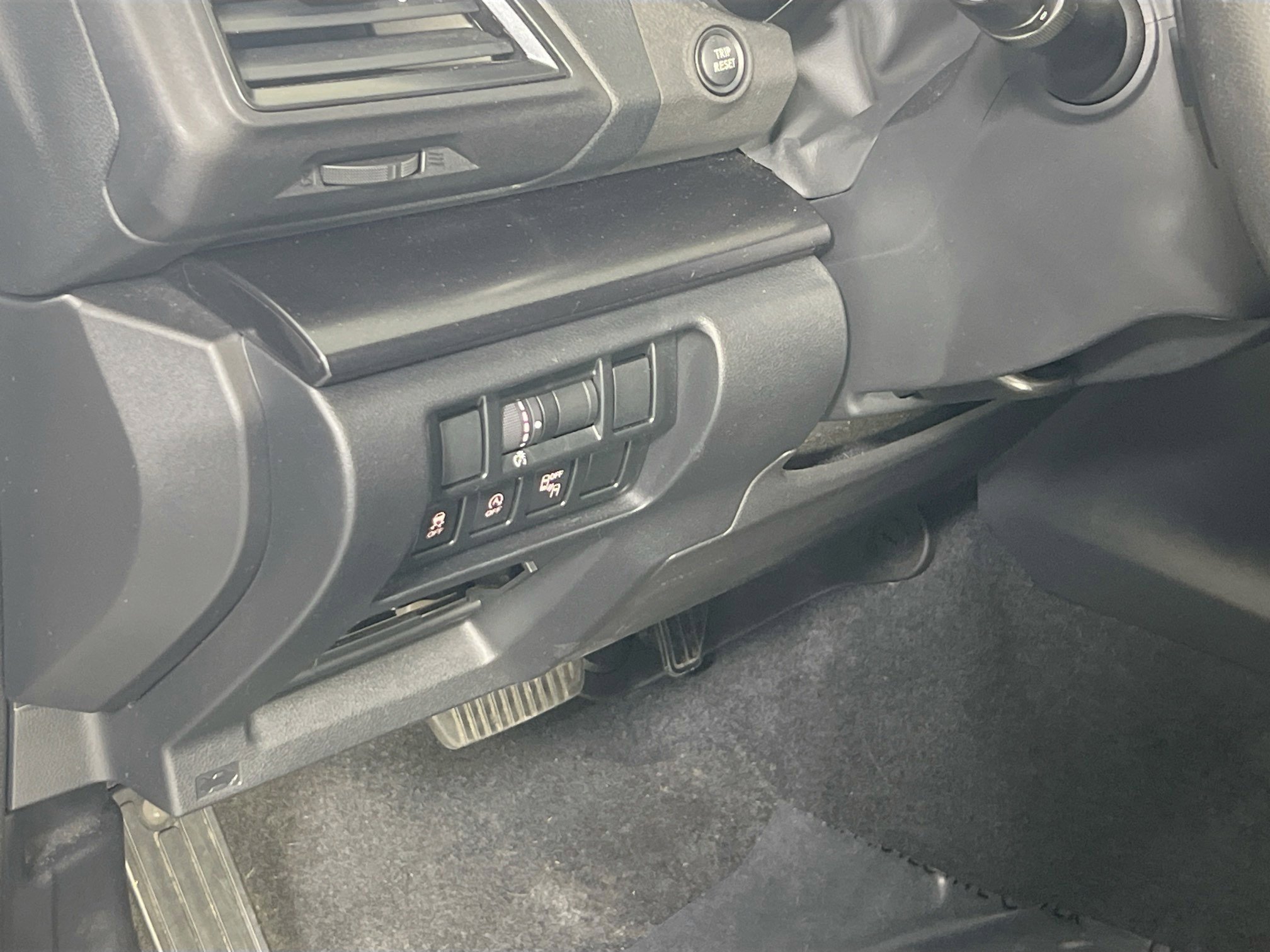 Used 2022 Subaru Crosstrek 2.5i Sport w/ Moonroof Package image 10