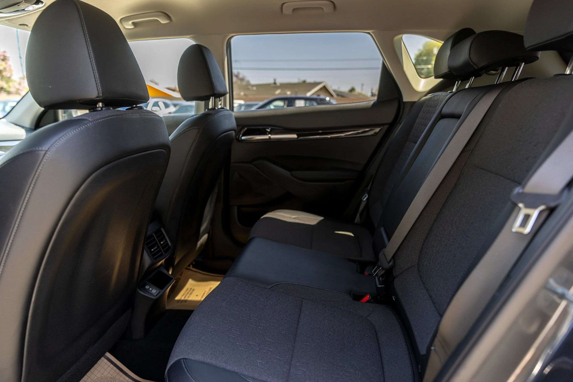 Used 2025 Kia Seltos S FWD image 27