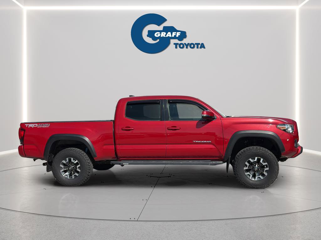Used 2018 Toyota Tacoma TRD Off-Road w/ Technology Package AWD/4WD image 9