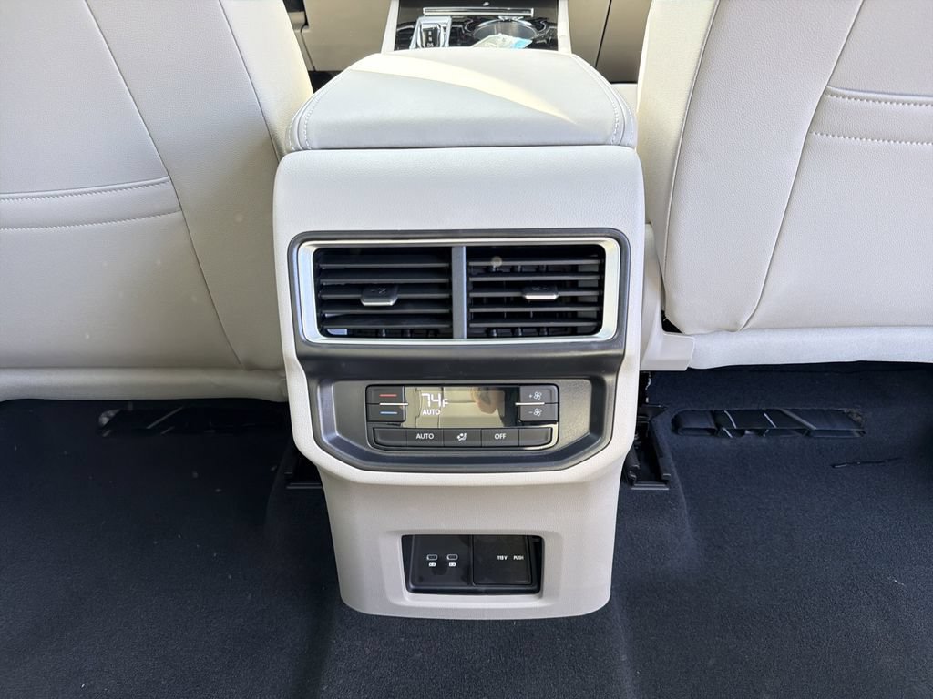 New 2026 Volkswagen Atlas SE FWD image 22