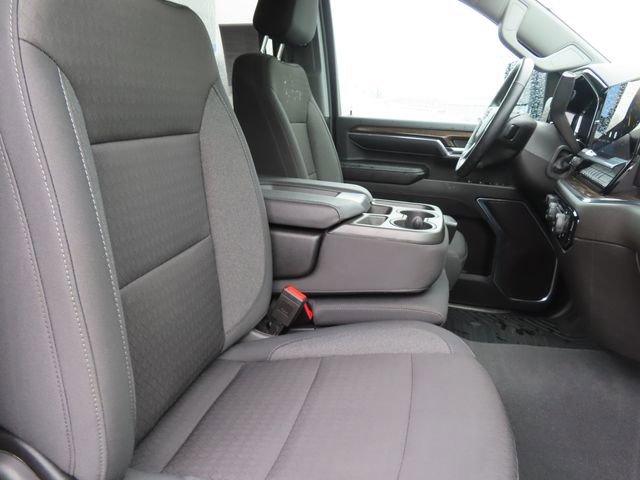 Used 2024 Chevrolet Silverado 2500 LT w/ Convenience Package image 43