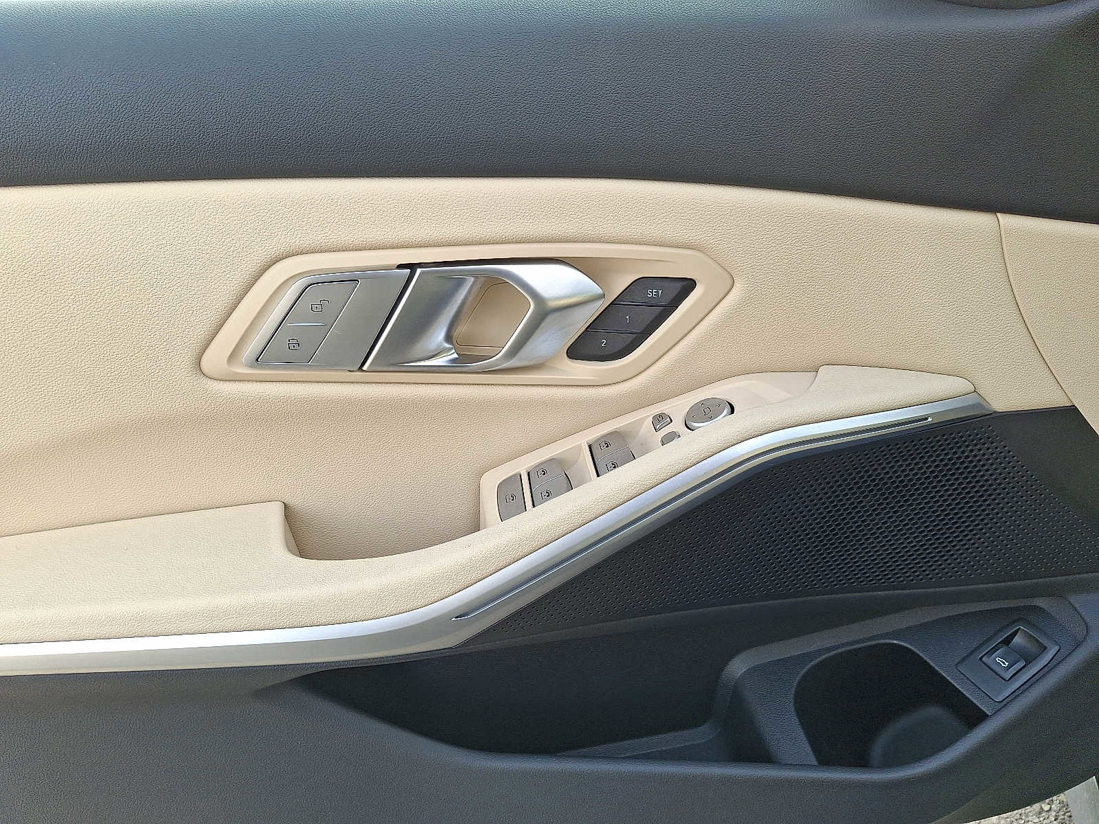 Used 2025 BMW 330i xDrive Sedan w/ M Sport Package image 12