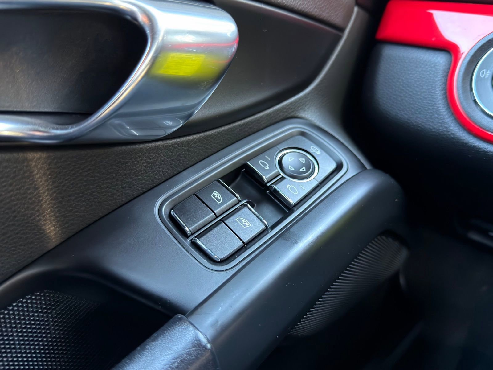 Used 2015 Porsche Boxster S image 15