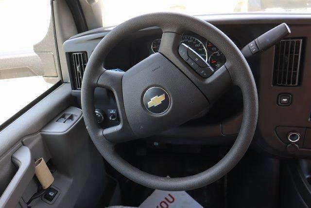 Used 2025 Chevrolet Express 4500 w/ Power Convenience Package RWD image 10