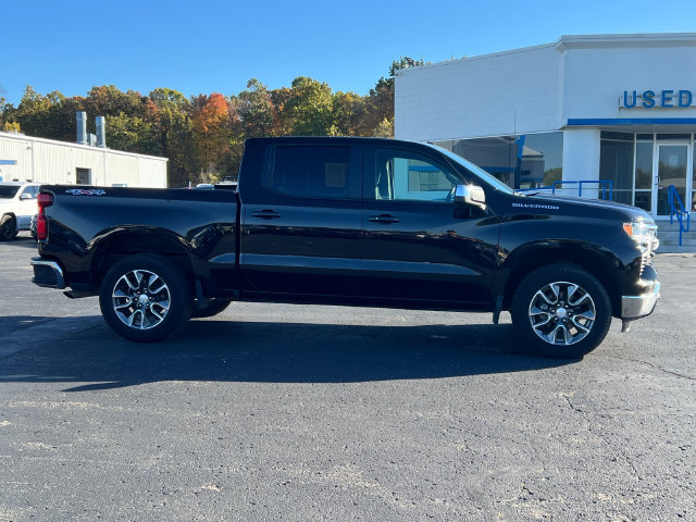 Used 2024 Chevrolet Silverado 1500 LT AWD/4WD image 41