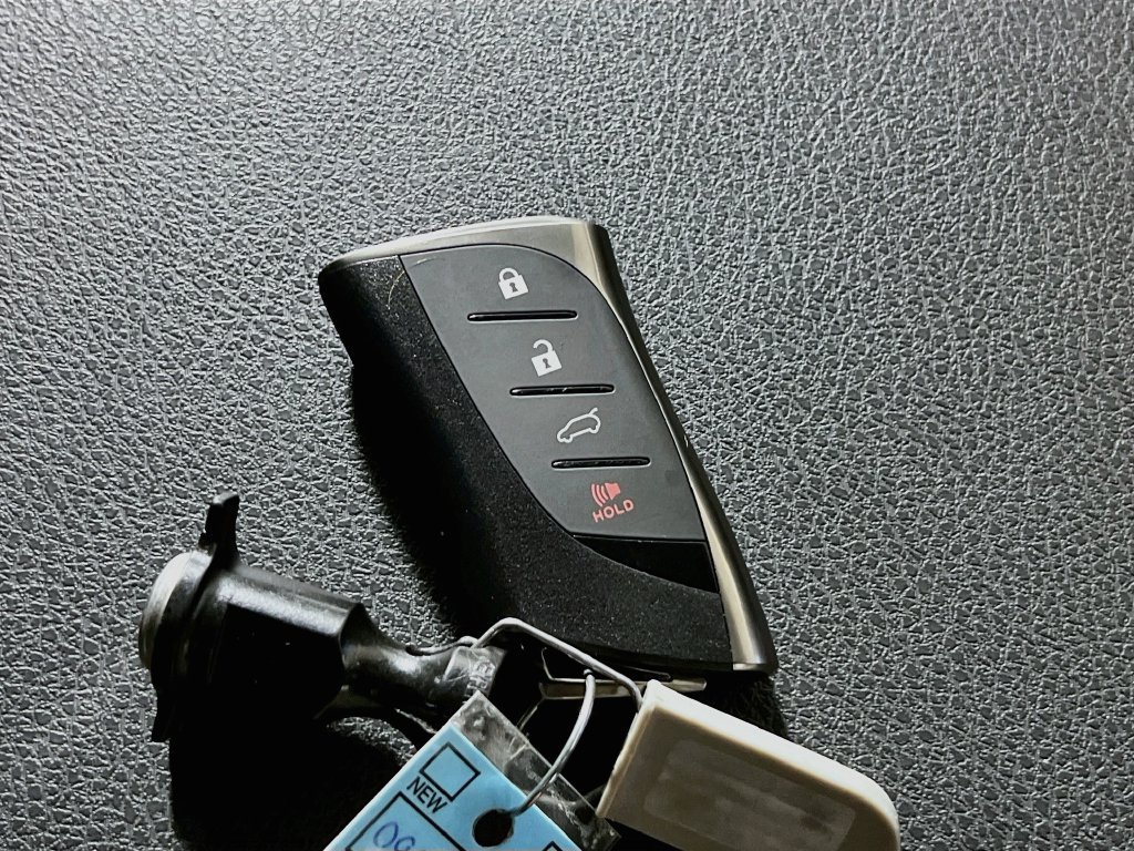 Used 2025 Toyota Camry SE FWD image 33