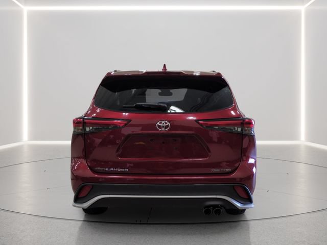 Used 2021 Toyota Highlander XSE AWD/4WD image 4