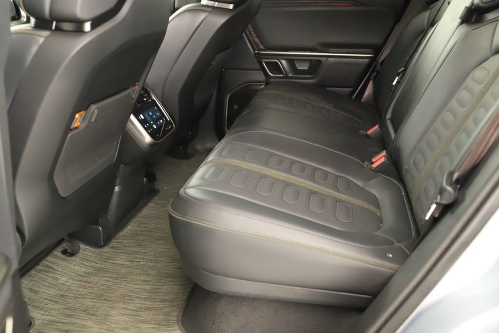 Used 2023 Rivian R1T Adventure AWD/4WD image 28