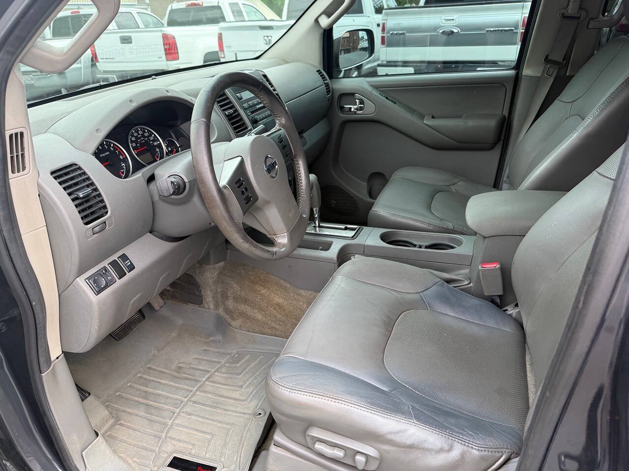 Used 2012 Nissan Frontier SL AWD/4WD image 12