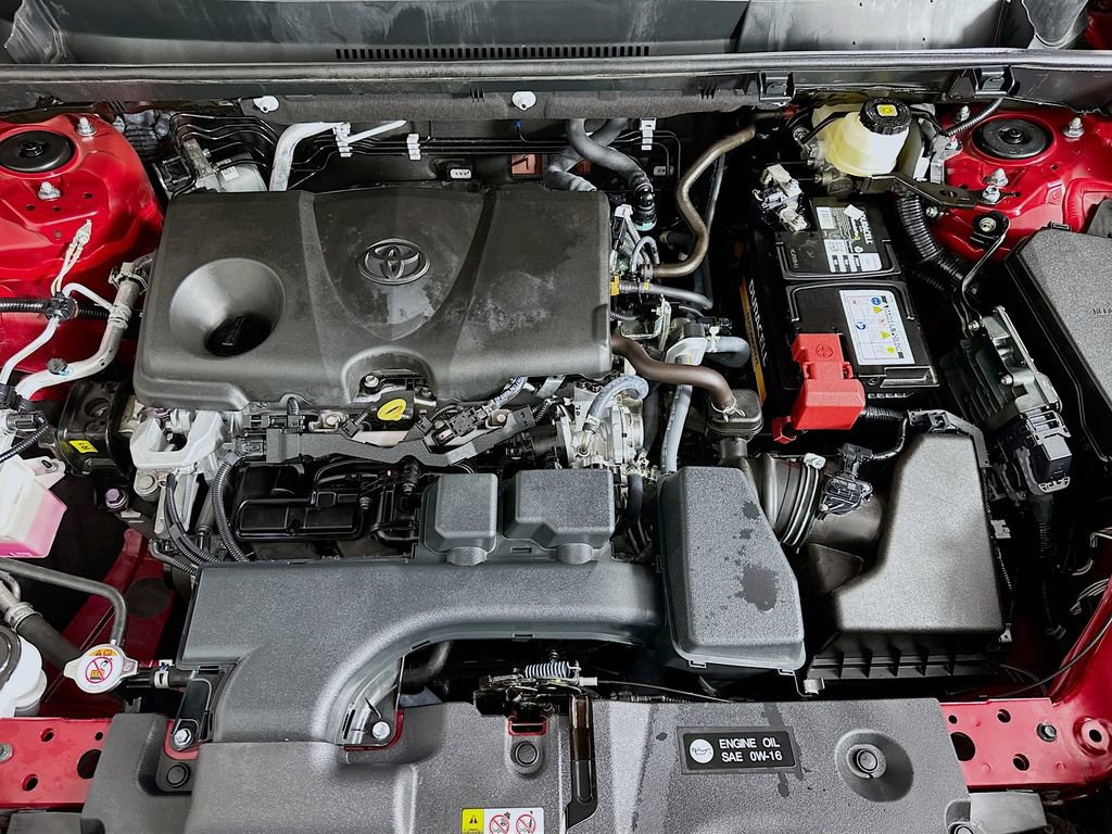 Used 2022 Toyota RAV4 LE image 29