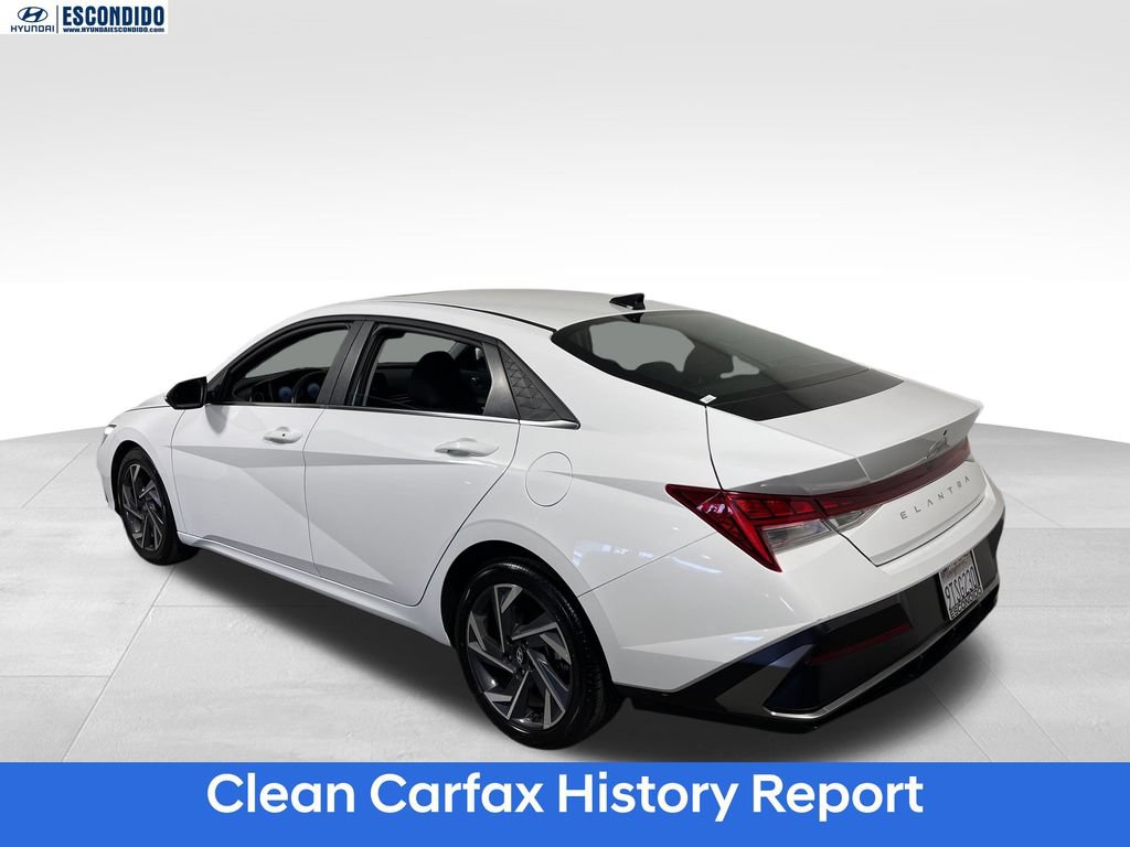 Certified 2025 Hyundai Elantra SEL FWD image 3