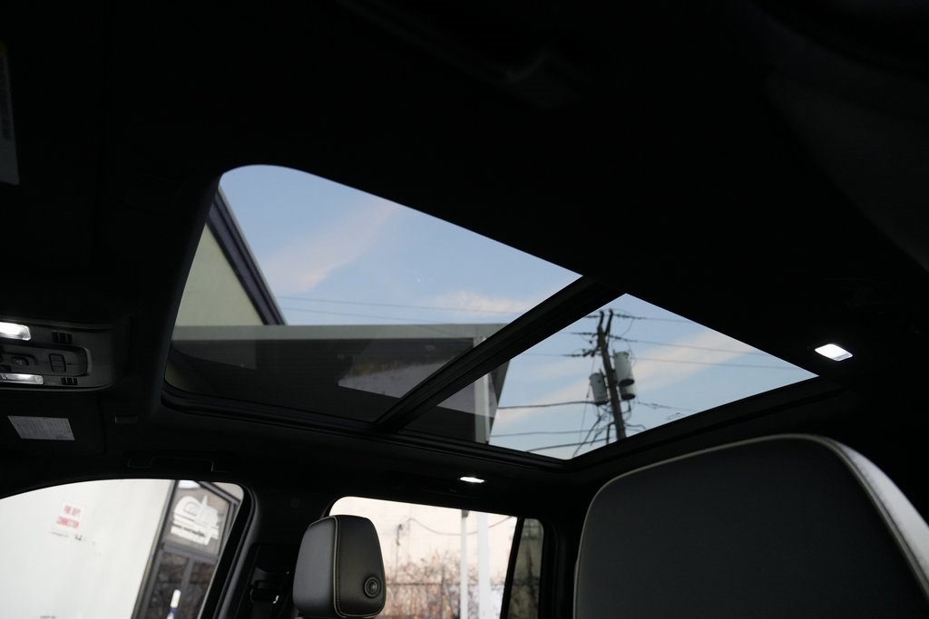 Used 2021 GMC Yukon XL SLT w/ SLT Luxury Plus Package image 22