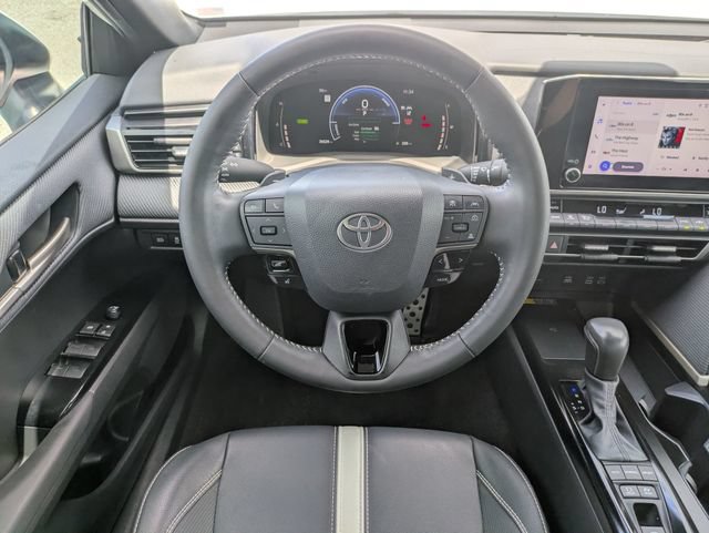 Used 2025 Toyota Camry SE w/ Convenience Package FWD image 33
