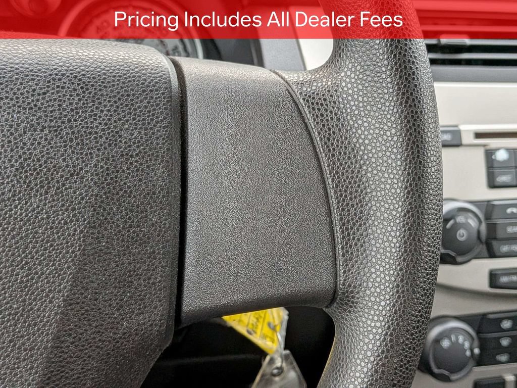 Used 2010 Ford Focus SE FWD image 25