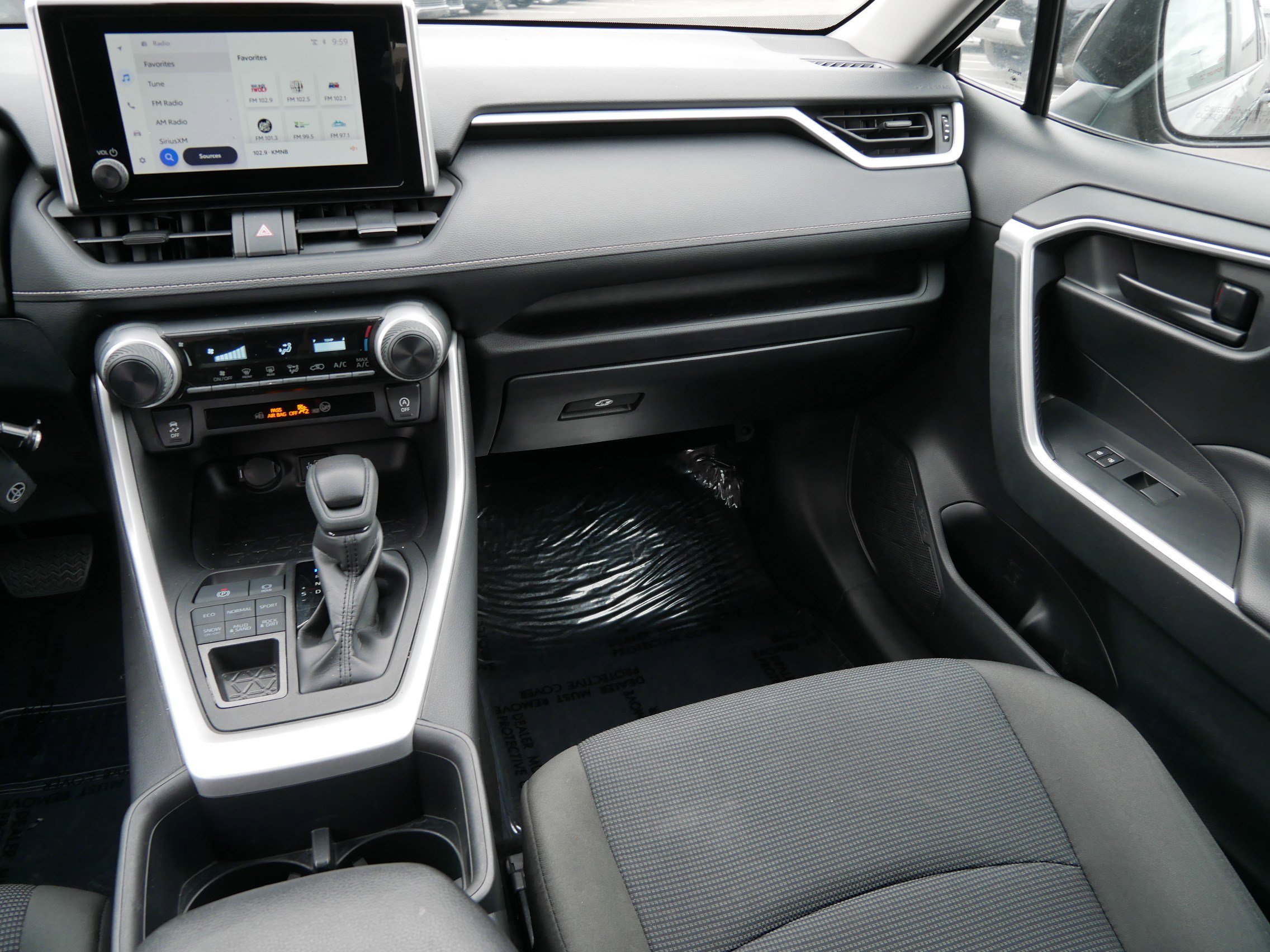 Certified 2024 Toyota RAV4 LE AWD/4WD image 11