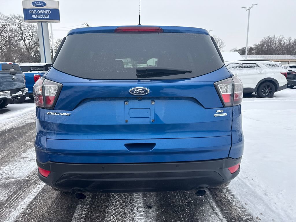 Used 2017 Ford Escape SE w/ Equipment Group 201A image 8