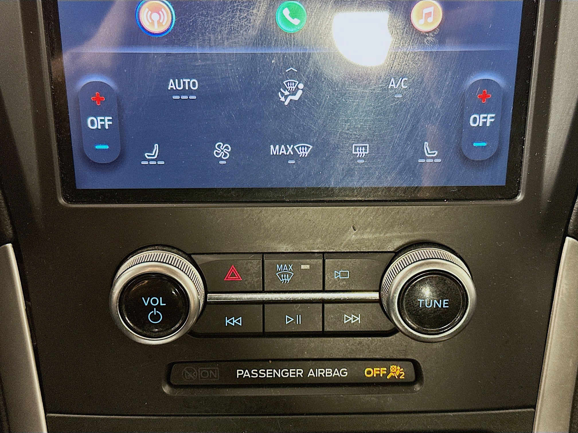 Used 2024 Ford Edge SEL image 23