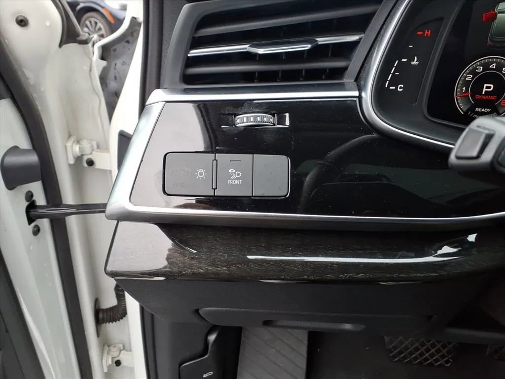 Used 2023 Audi Q7 3.0T Premium Plus image 28