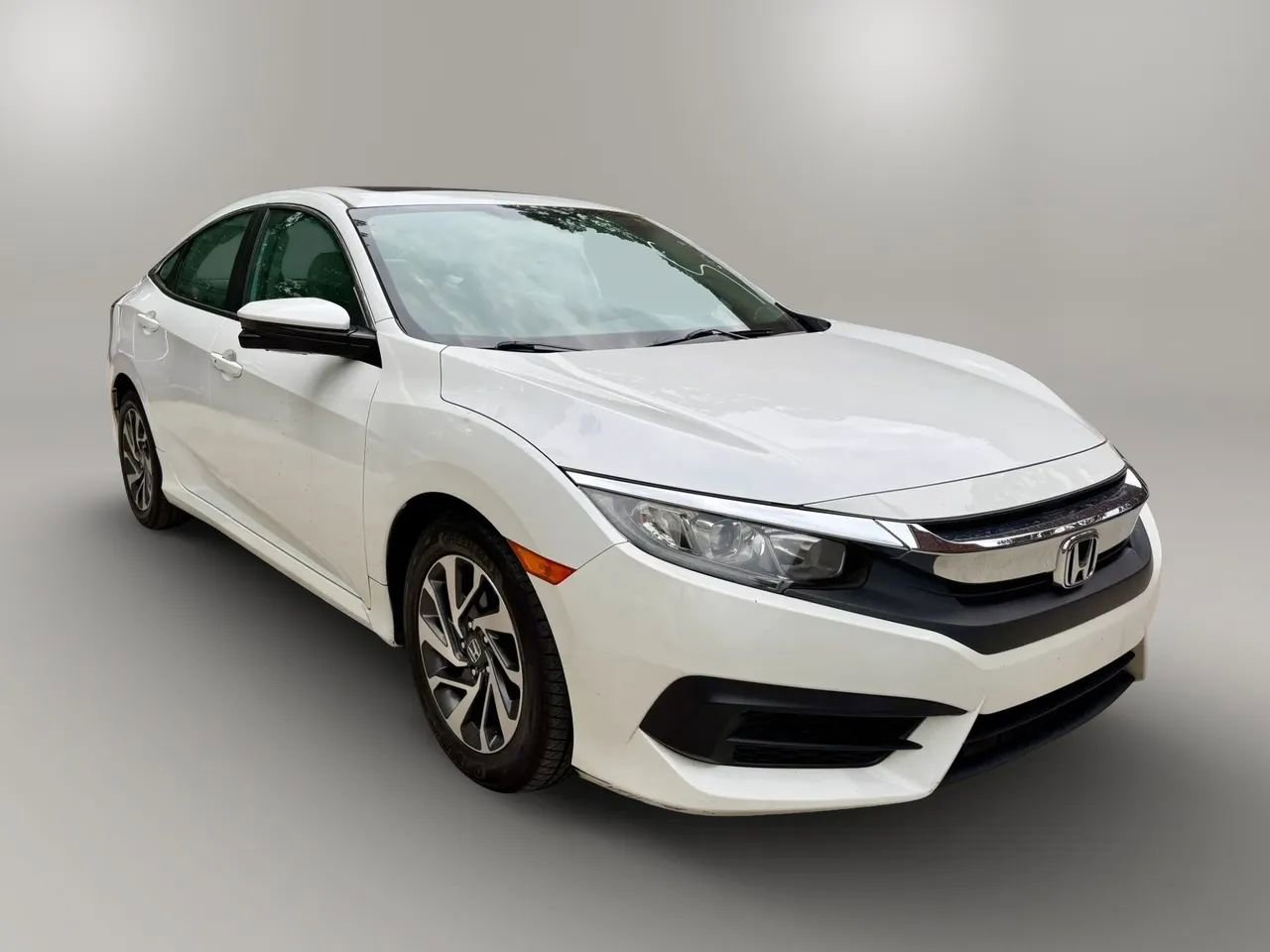 Used 2018 Honda Civic EX image 5