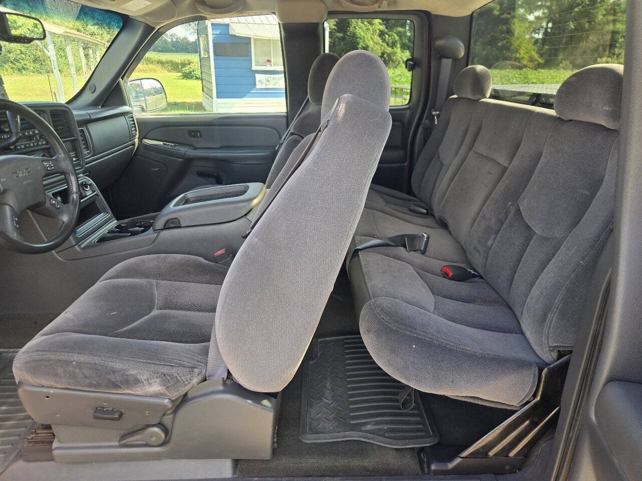 Used 2004 GMC Sierra 1500 SLE AWD/4WD image 5