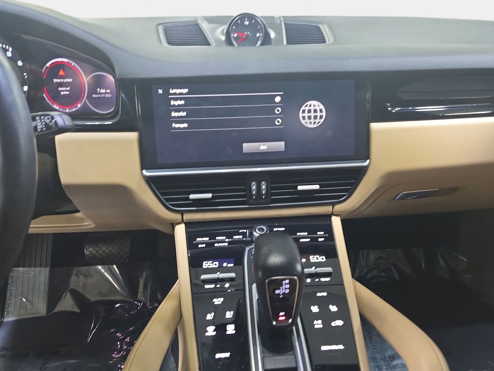 Certified 2022 Porsche Cayenne AWD/4WD image 24