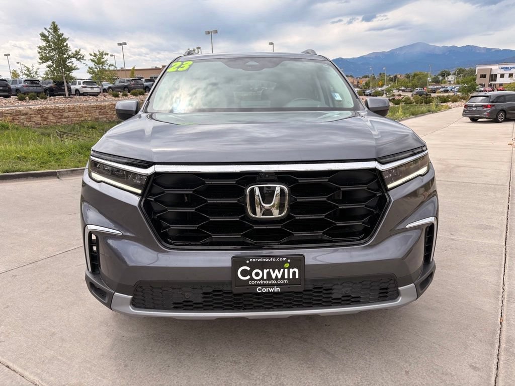 Used 2023 Honda Pilot Elite image 2