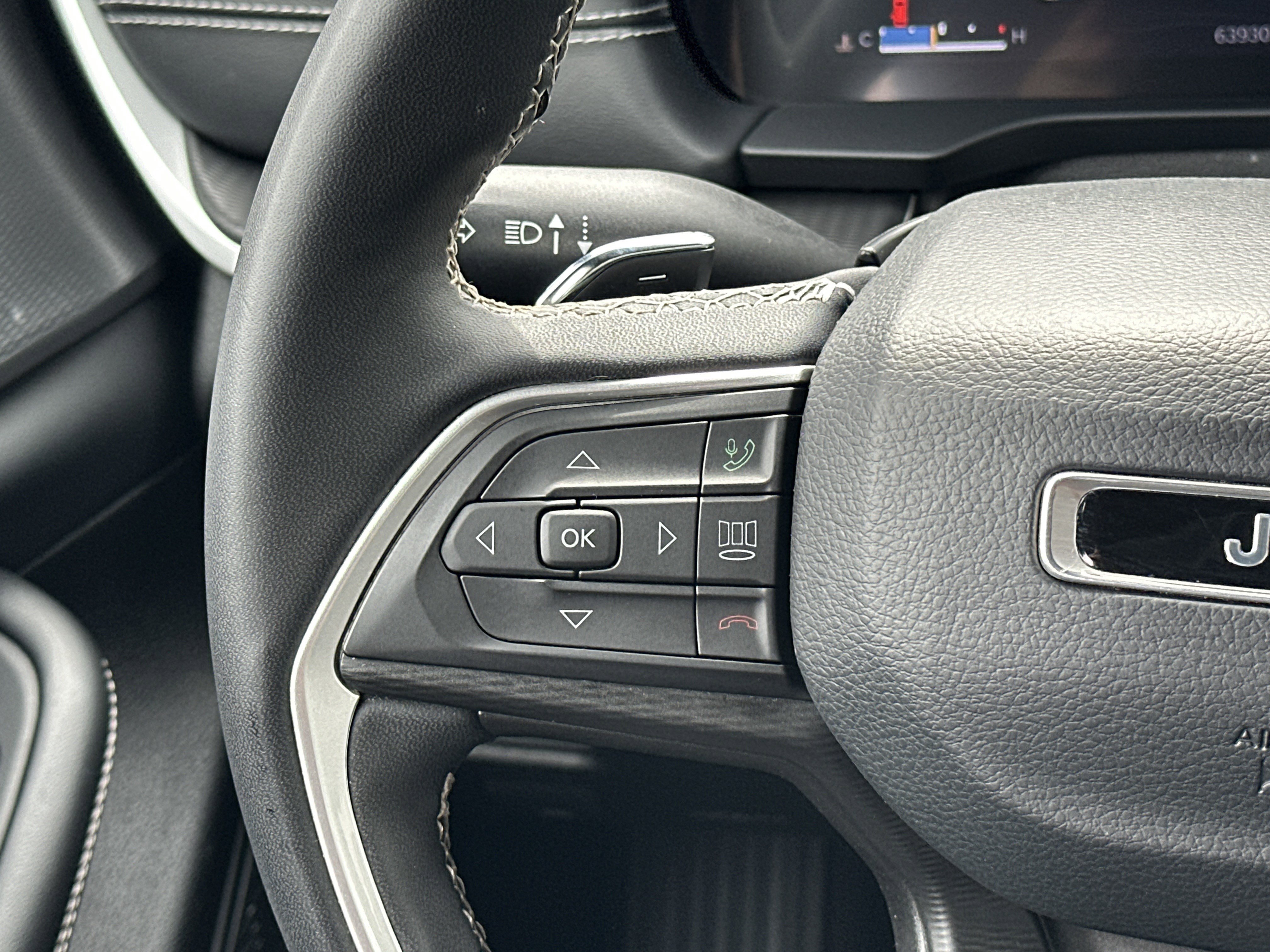 Used 2023 Jeep Grand Cherokee Altitude image 26