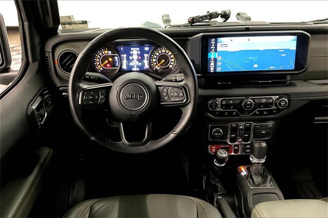 Used 2024 Jeep Gladiator Mojave w/ Technology Group image 5