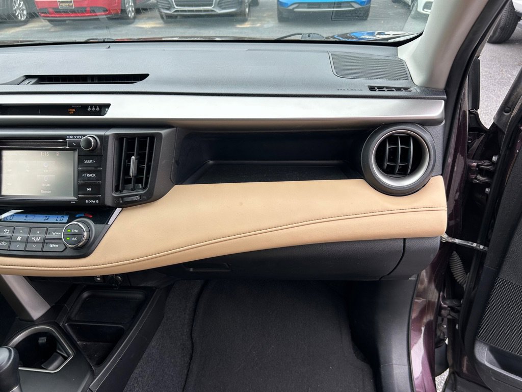 Used 2017 Toyota RAV4 XLE FWD image 24