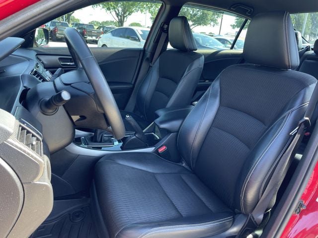 Certified 2017 Honda Accord Sport image 24