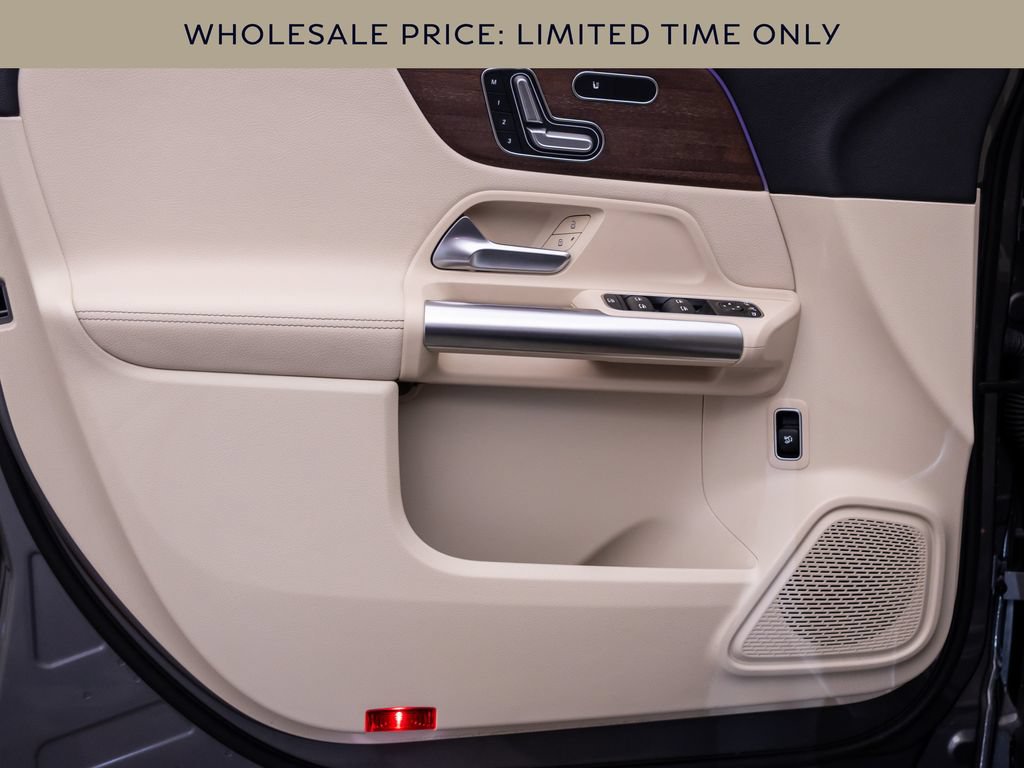 Used 2023 Mercedes-Benz GLA 250 4MATIC w/ Premium Package image 12