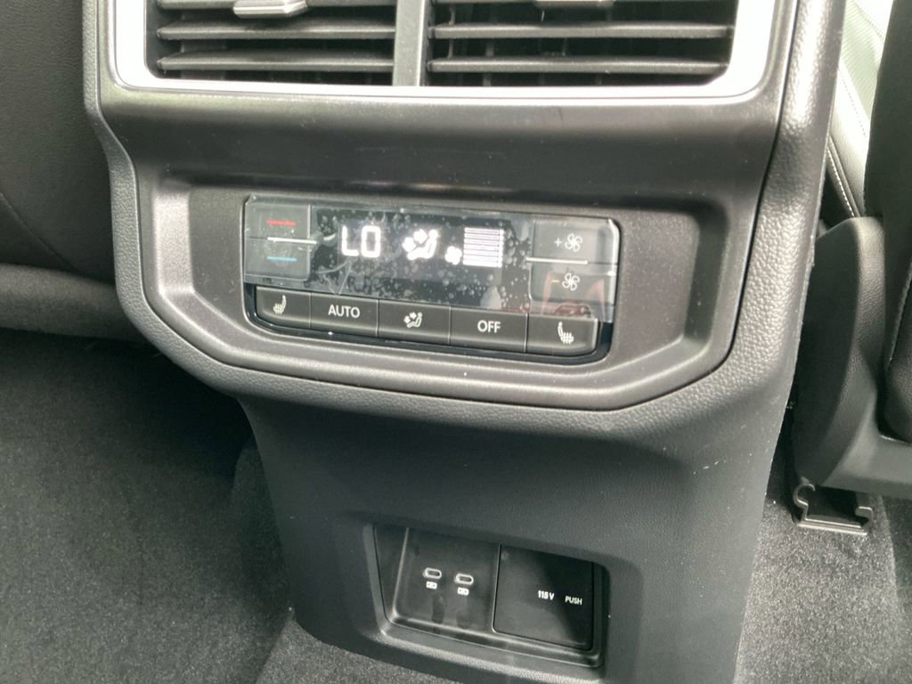 New 2026 Volkswagen Atlas SEL image 22