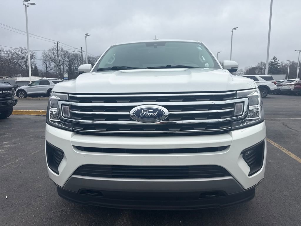 Used 2020 Ford Expedition XLT w/ Equipment Group 202A image 3