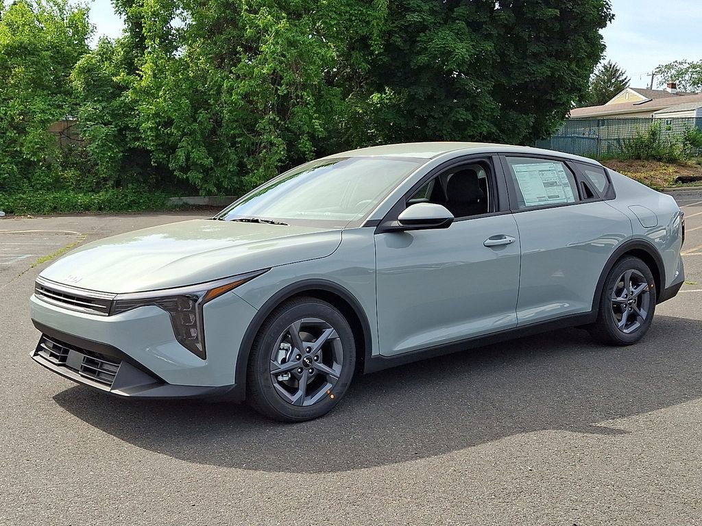 New 2026 Kia K4 FWD image 2