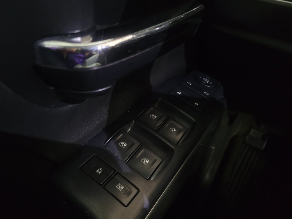 Used 2018 Chevrolet Silverado 1500 LT w/ All Star Edition AWD/4WD image 27