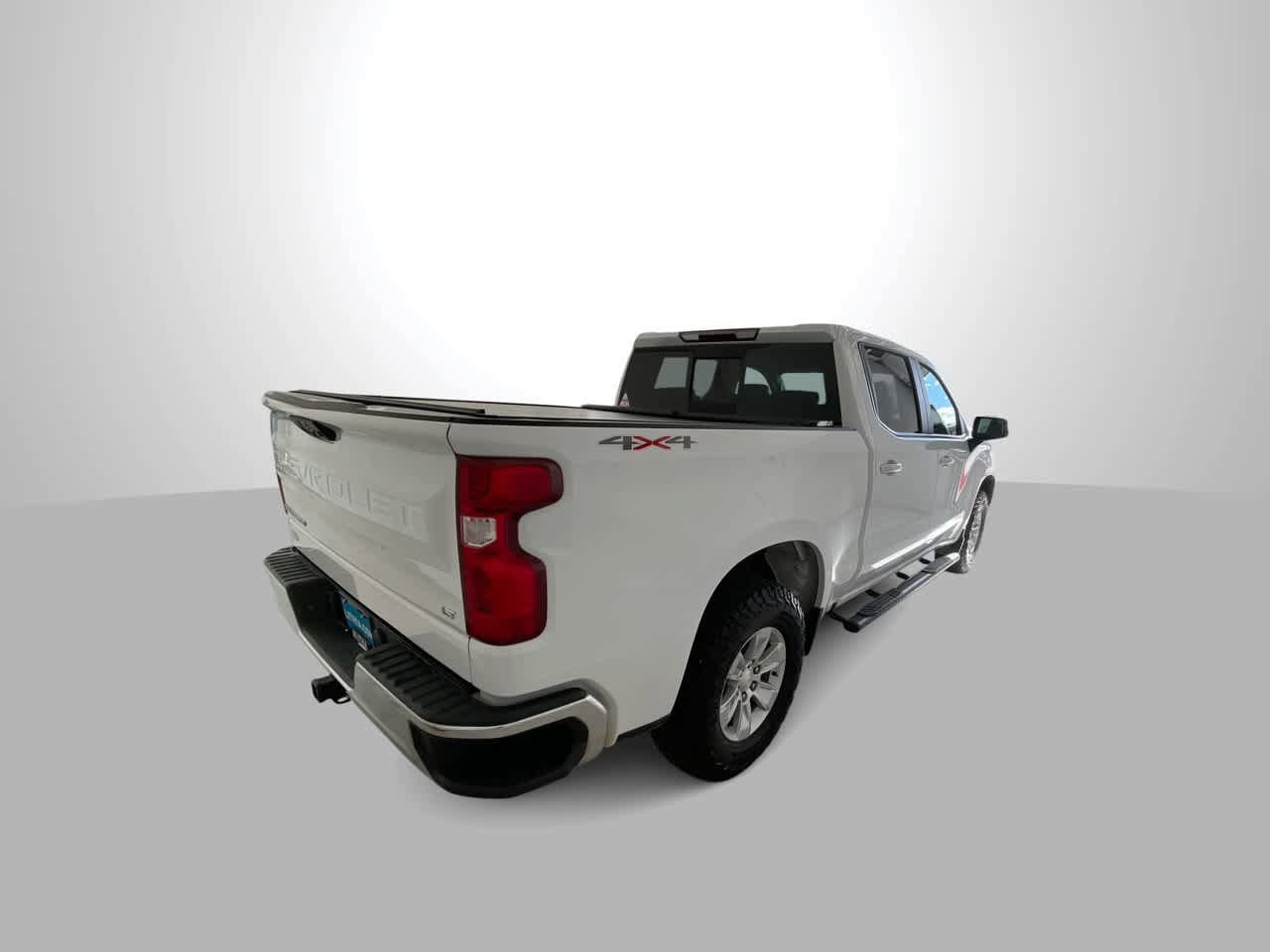 Used 2022 Chevrolet Silverado 1500 LT w/ Convenience Package II AWD/4WD image 8