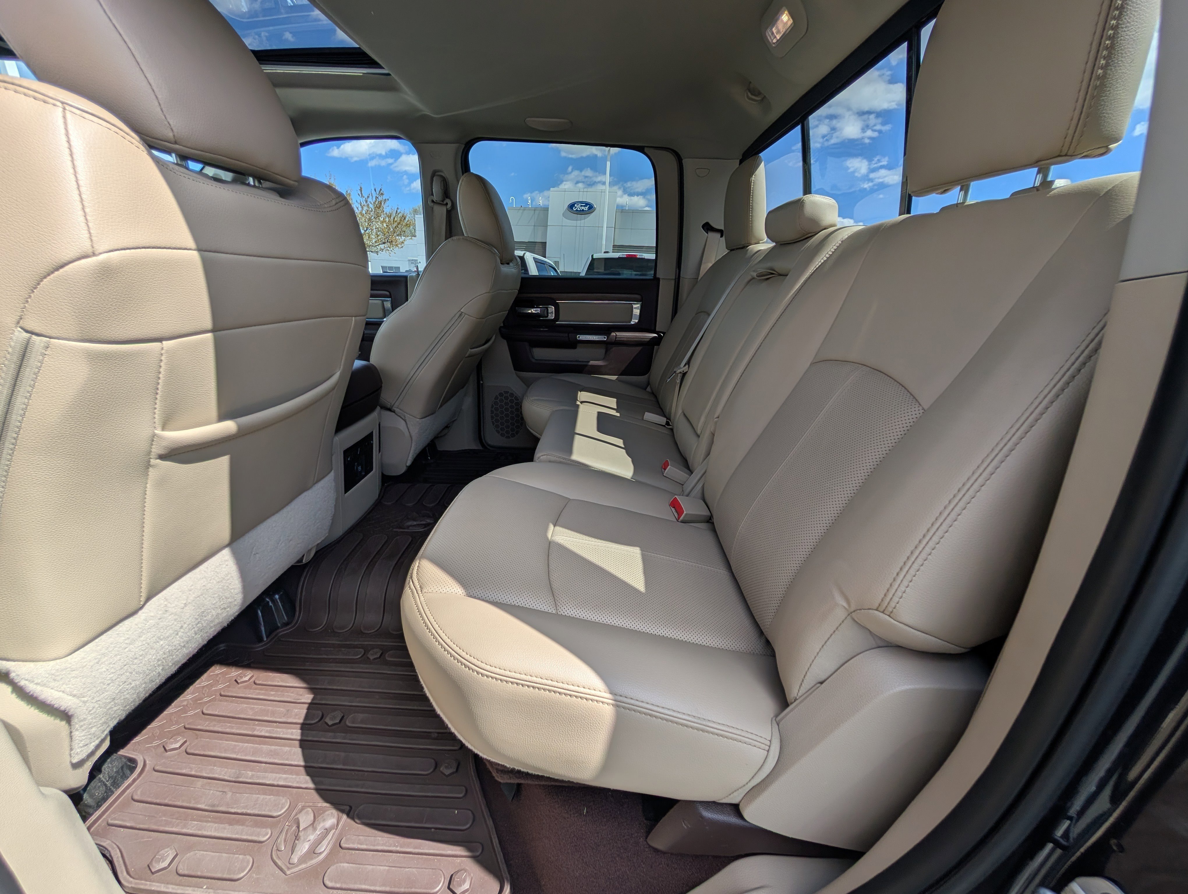 Used 2018 RAM 2500 Laramie w/ Off Road Package AWD/4WD image 13
